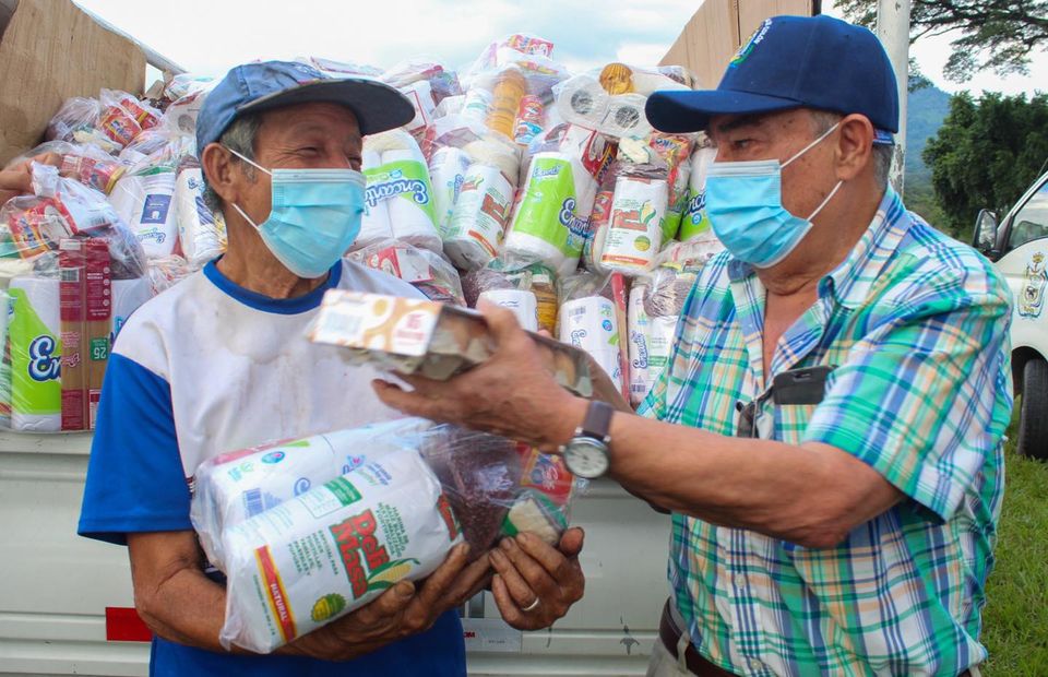 570 familias recibieron donativo de víveres en colonia Villa Madrid