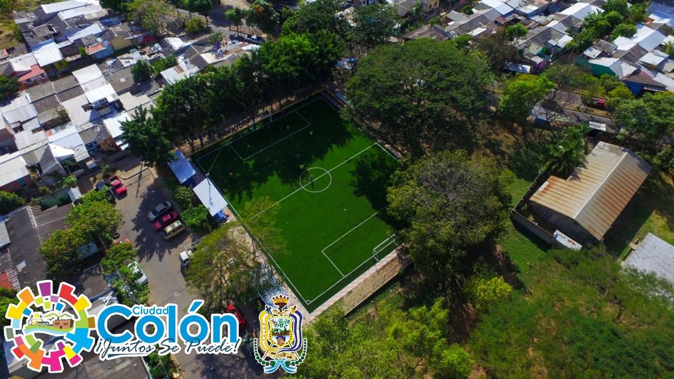 Nueva cancha de fútbol en Villa Lourdes lista para ser usada